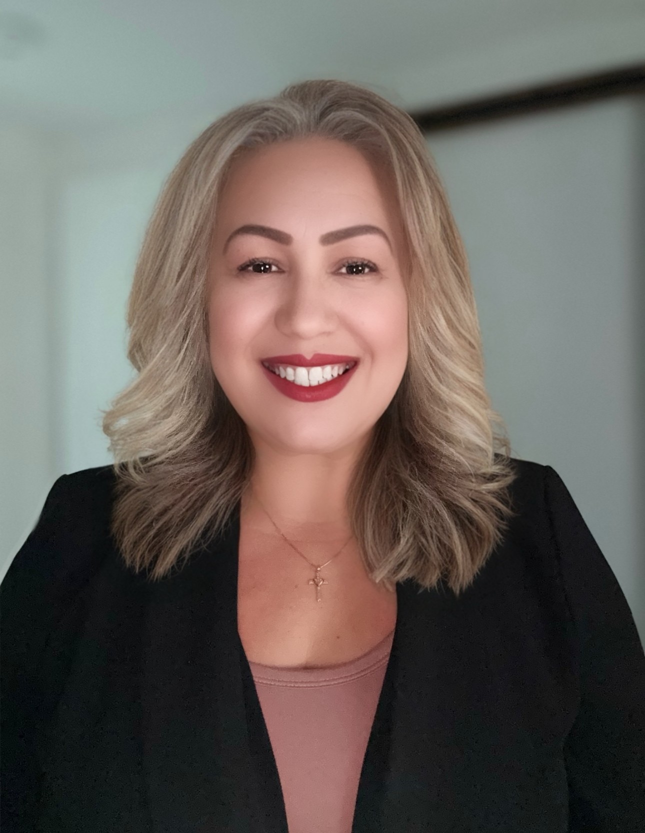 Claudia Vera, Founder